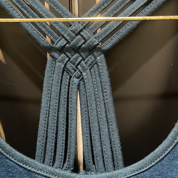 Click 4 more info - Picture 3 of 6